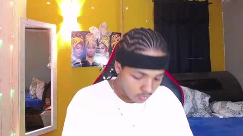 Snapshot of black_king_241 chatting on January 13, 7:31 pm black_king_241 online show from January 13, 7:31 pm