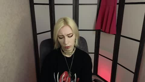 Emily online show from May 25, 8:20 am