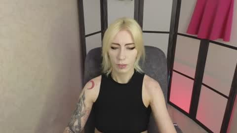 Snapshot of black_orchides chatting on July 7, 8:29 am Emily online show from July 7, 8:29 am