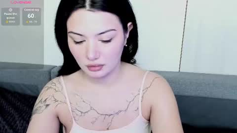 Snapshot of black_pant3r chatting on June 22, 3:25 am Mon Mon online show from June 22, 3:25 am