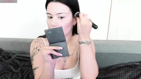 Snapshot of black_pant3r chatting on June 26, 3:22 am Mon Mon online show from June 26, 3:22 am