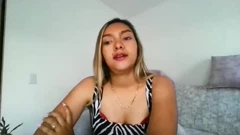 Snapshot of black_pene15 chatting on April 7, 10:20 pm Zam online show from April 7, 10:20 pm