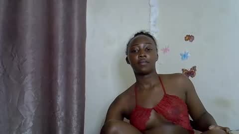 veraa online show from November 5, 1:00 pm