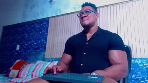 duglas online show from March 29, 8:53 pm