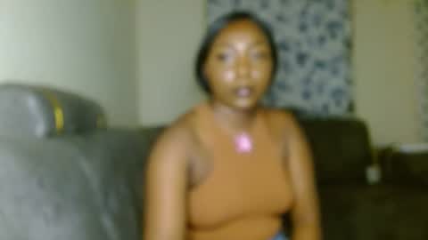 Dee online show from April 23, 9:28 pm