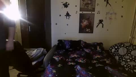 Snapshot of blackandwhiteboy6 chatting on January 2, 6:23 pm blackandwhiteboy6 online show from January 2, 6:23 pm