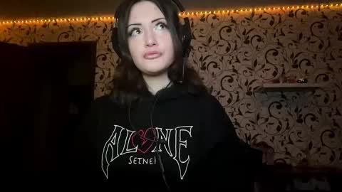 Lili online show from January 7, 1:02 pm