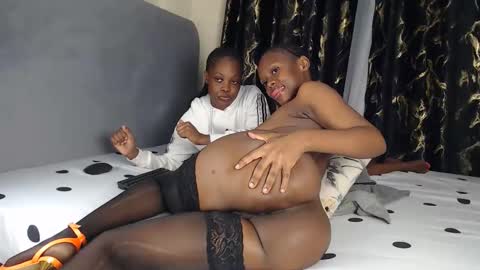 Snapshot of blackchully45 chatting on November 4, 1:38 am Aysher online show from November 4, 1:38 am