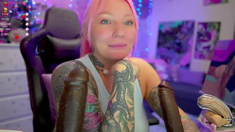 Alice online show from December 14, 10:28 pm