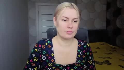 blackeyes11 online show from May 24, 3:33 am