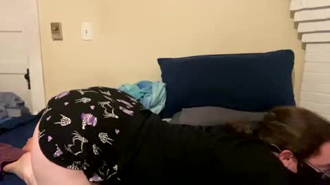 Snapshot of blackflower110 chatting on October 23, 2:44 am blackflower110 online show from October 23, 2:44 am