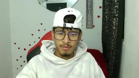 Snapshot of blackfox_desire chatting on May 3, 6:03 pm mateo online show from May 3, 6:03 pm