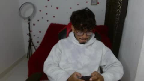 Snapshot of blackfox_desire chatting on May 5, 6:27 pm mateo online show from May 5, 6:27 pm