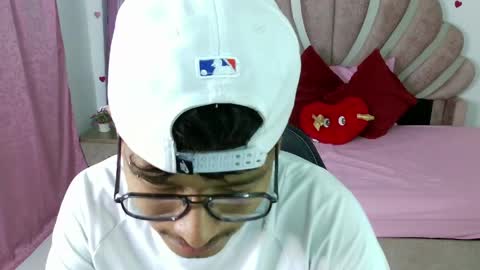 Snapshot of blackfox_desire chatting on May 8, 6:35 pm mateo online show from May 8, 6:35 pm