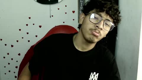 Snapshot of blackfox_desire chatting on May 18, 12:44 pm mateo online show from May 18, 12:44 pm