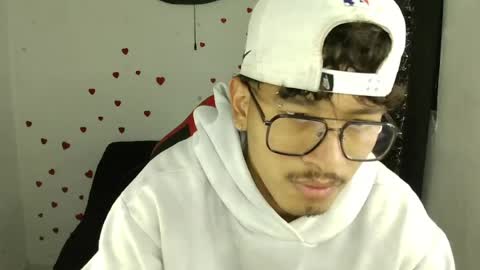 Snapshot of blackfox_desire chatting on May 21, 6:26 pm mateo online show from May 21, 6:26 pm