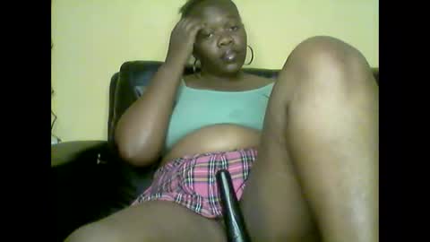 blackjuicy123x online show from May 21, 7:21 pm