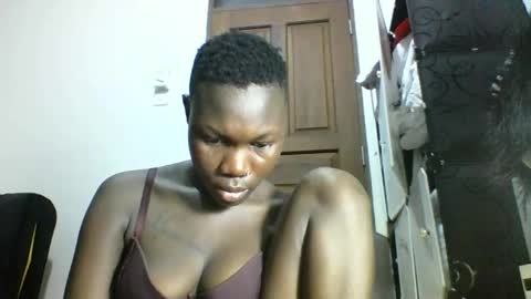 blackmarvel02 online show from November 14, 10:07 pm