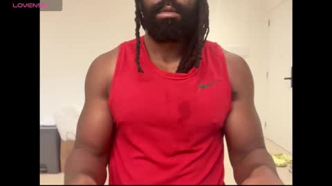 Snapshot of blackmuscles77 chatting on March 3, 9:37 am blackmuscles77 online show from March 3, 9:37 am