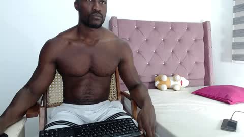 Snapshot of blacknikes chatting on February 4, 9:07 am Twtter 1MikeBeckford            Onlyfns beckfordmike online show from February 4, 9:07 am
