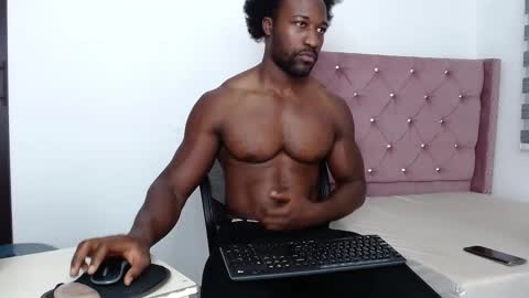 Snapshot of blacknikes chatting on October 15, 11:10 am Twtter 1MikeBeckford            Onlyfns beckfordmike online show from October 15, 11:10 am