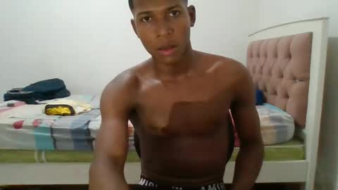 Snapshot of blackpanther_king chatting on January 7, 6:38 am blackpanther_king online show from January 7, 6:38 am