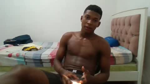 Snapshot of blackpanther_king chatting on January 7, 9:40 am blackpanther_king online show from January 7, 9:40 am