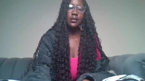 Snapshot of blackprincess25 chatting on May 1, 1:10 am Lorraine online show from May 1, 1:10 am