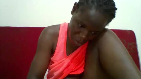 Snapshot of blacksexygal chatting on October 14, 7:09 am SARAH online show from October 14, 7:09 am