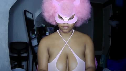 Snapshot of blacksirenqueen chatting on December 15, 3:56 am Queen Siren online show from December 15, 3:56 am