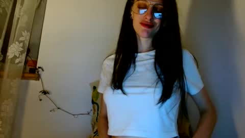 Ivy online show from May 19, 10:49 pm