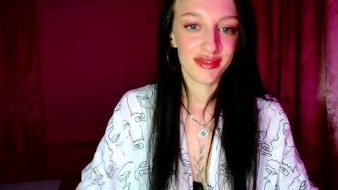 Ivy online show from July 10, 7:49 pm