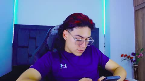 blade_sensual online show from October 17, 4:15 am