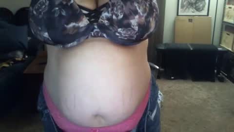 Snapshot of bladesizzo3111 chatting on March 8, 8:18 am bladesizzo3111 online show from March 8, 8:18 am