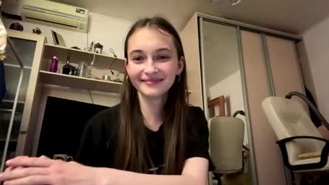 Snapshot of blairpimenta chatting on May 31, 7:15 pm Mia online show from May 31, 7:15 pm