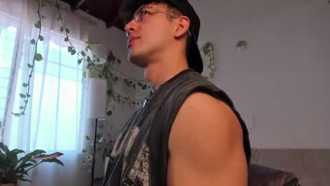 Blake Levi  Independent Model online show from July 14, 3:07 pm