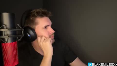 Snapshot of blakemiles2 chatting on March 18, 1:31 am Blake Miles online show from March 18, 1:31 am