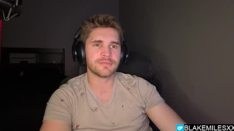 Snapshot of blakemiles2 chatting on April 9, 3:17 am Blake Miles online show from April 9, 3:17 am
