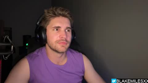 Snapshot of blakemiles2 chatting on April 10, 3:56 am Blake Miles online show from April 10, 3:56 am