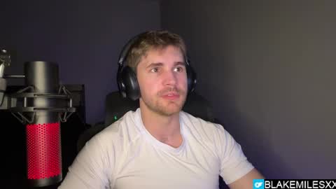 Snapshot of blakemiles2 chatting on April 11, 3:44 am Blake Miles online show from April 11, 3:44 am