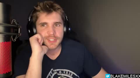 Snapshot of blakemiles2 chatting on April 16, 4:57 am Blake Miles online show from April 16, 4:57 am