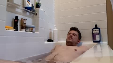 Snapshot of blakenextdoor chatting on December 28, 2:33 am Blake Jonson online show from December 28, 2:33 am