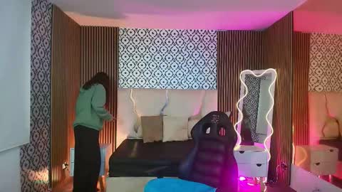 blaze_tay1 online show from January 13, 3:01 am