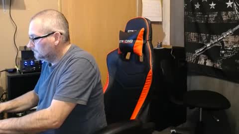 Snapshot of blazingslow chatting on March 1, 4:47 am blazingslow online show from March 1, 4:47 am