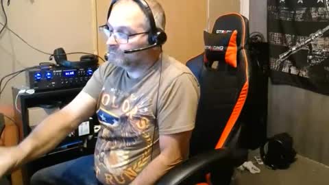 Snapshot of blazingslow chatting on October 26, 5:57 am blazingslow online show from October 26, 5:57 am