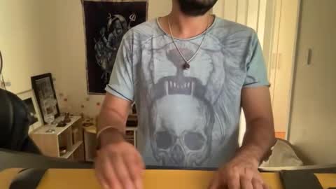 Snapshot of bleakshado chatting on December 17, 11:33 pm bleakshado online show from December 17, 11:33 pm