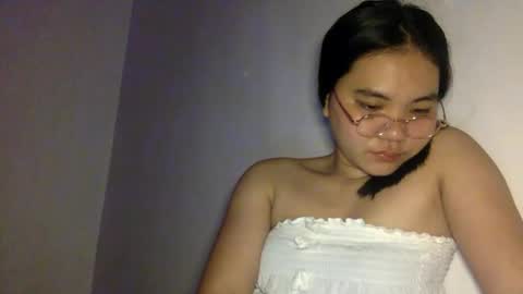 Snapshot of blessed774346 chatting on May 4, 3:19 pm blessed774346 online show from May 4, 3:19 pm