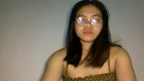 Snapshot of blessed774346 chatting on June 3, 4:23 pm blessed774346 online show from June 3, 4:23 pm