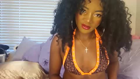 Snapshot of bliss_vixen chatting on September 20, 12:39 pm bliss_vixen online show from September 20, 12:39 pm