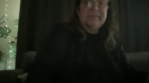 Snapshot of bllyidol chatting on December 21, 11:06 am BlIdoL online show from December 21, 11:06 am